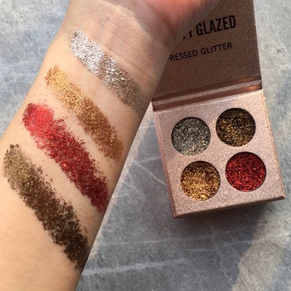 Brand New x2 Glitter Eyeshadow Palettes - Picture 7 of 8